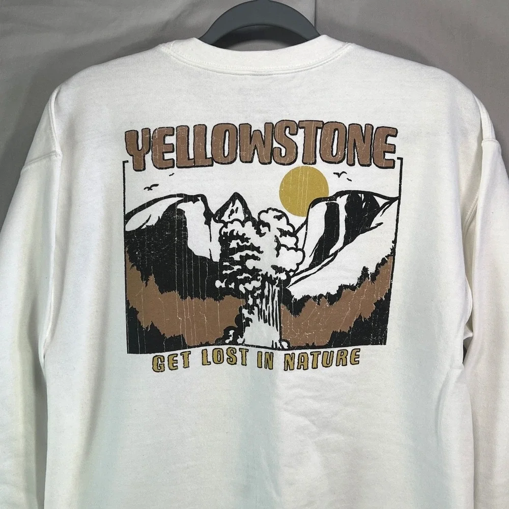 Yellowstone Graphic Sweatshirt M Get Lost in Nature Retro Outdoors Cozy Pullover - Picture 4 of 9